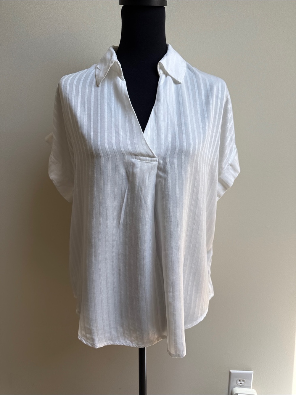 Blu Pepper White Vertical-Stripe V-Neck Dolly Blouse